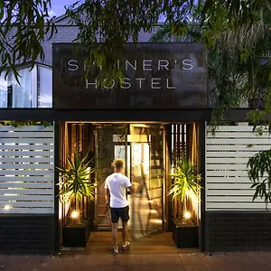https://spinners-backpackers.hotelsperth.org